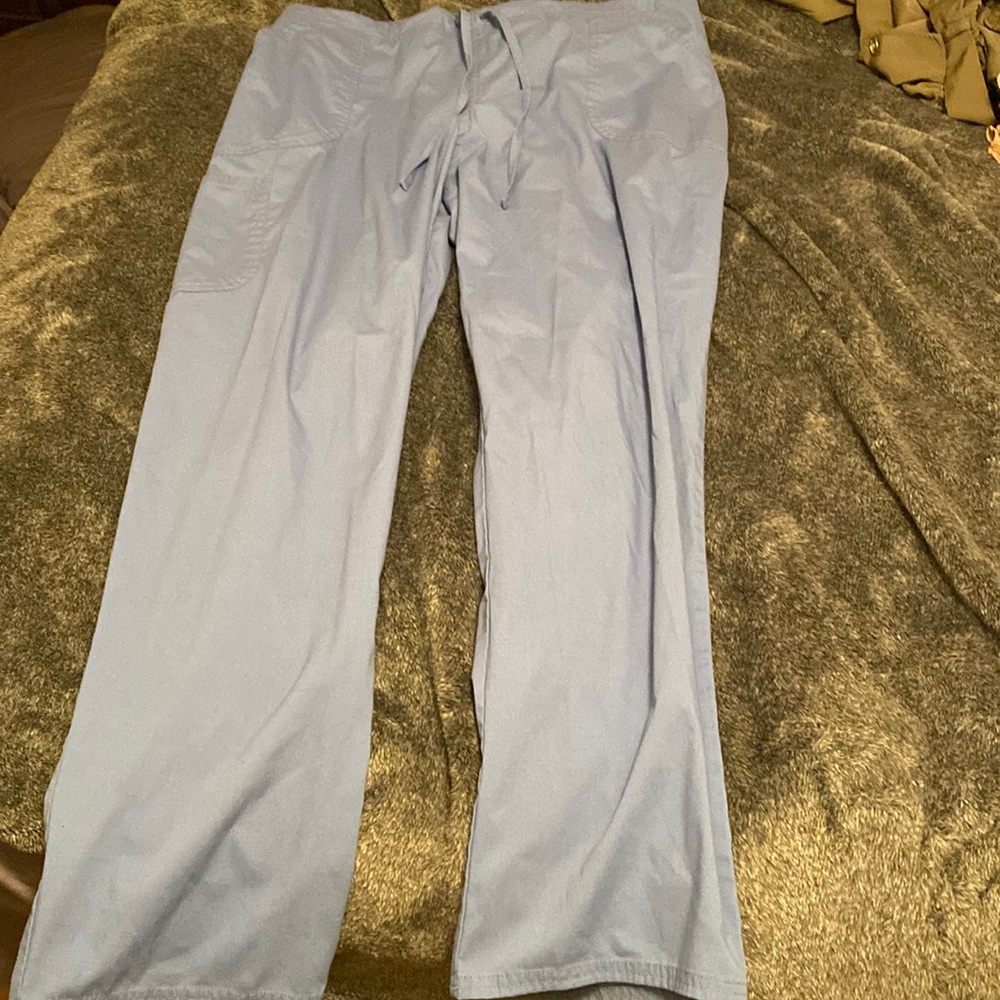 Medium scrub pants